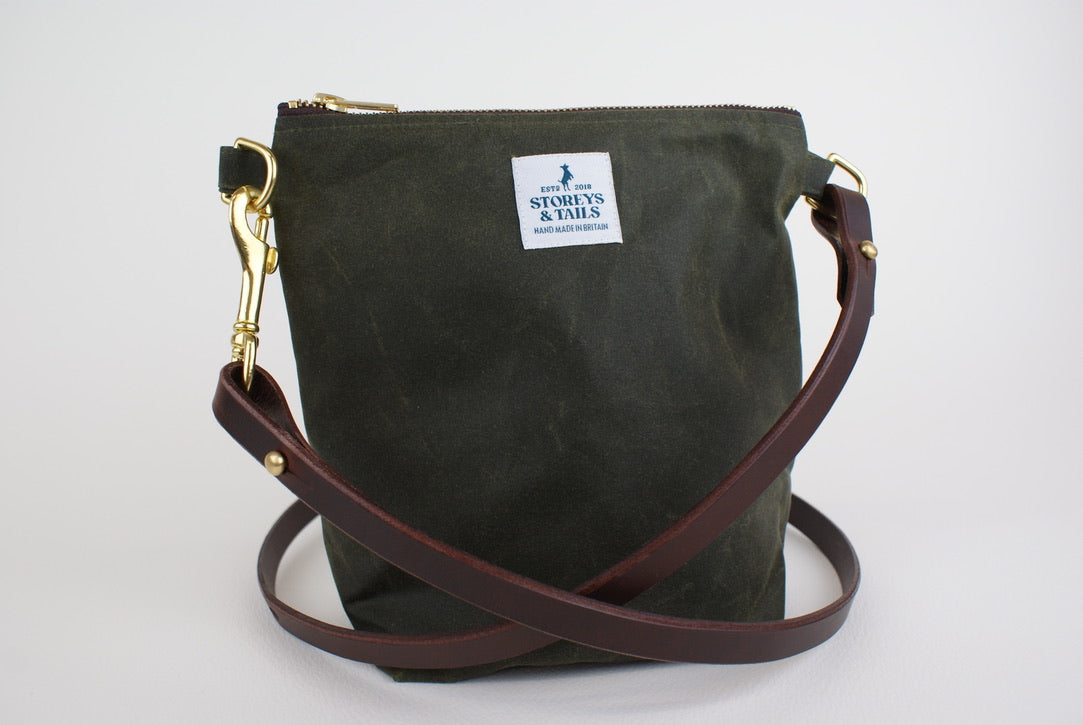 Peppercombe cross body bag - Field green wax cotton