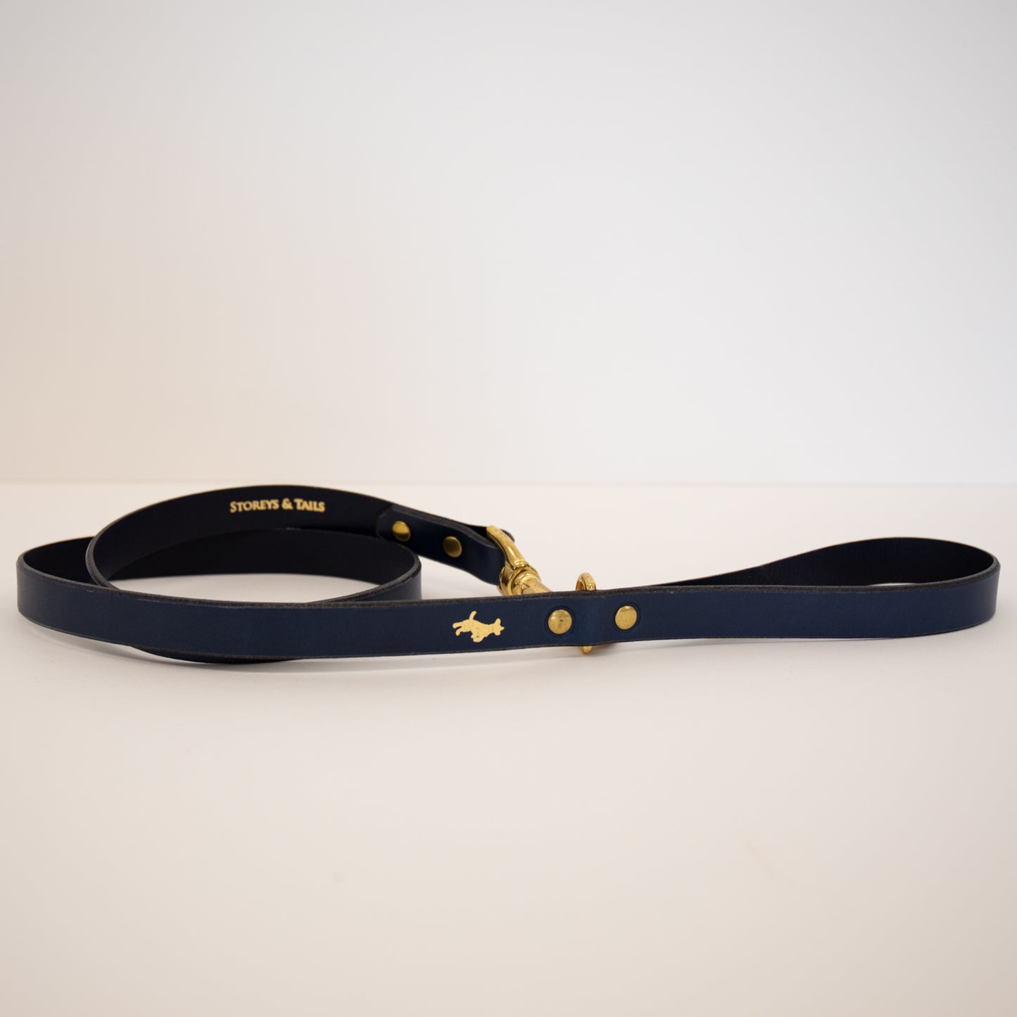 Regal blue luxury leather lead