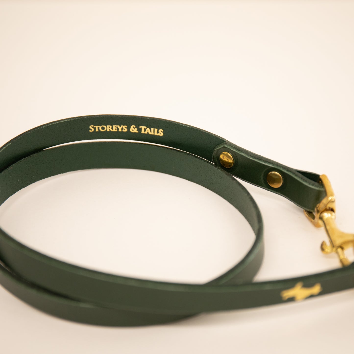 Forest luxury leather lead