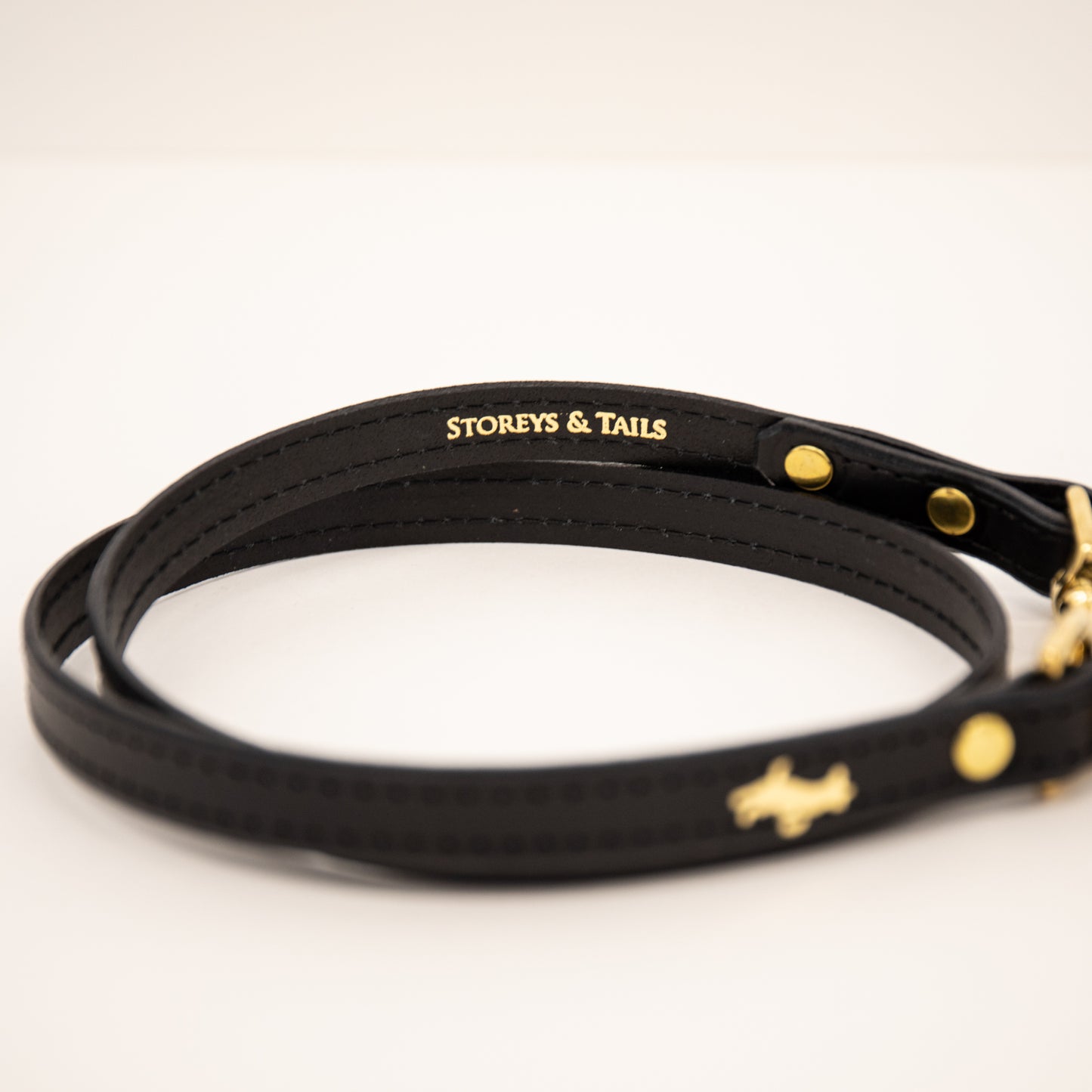 Black padded luxury leather lead
