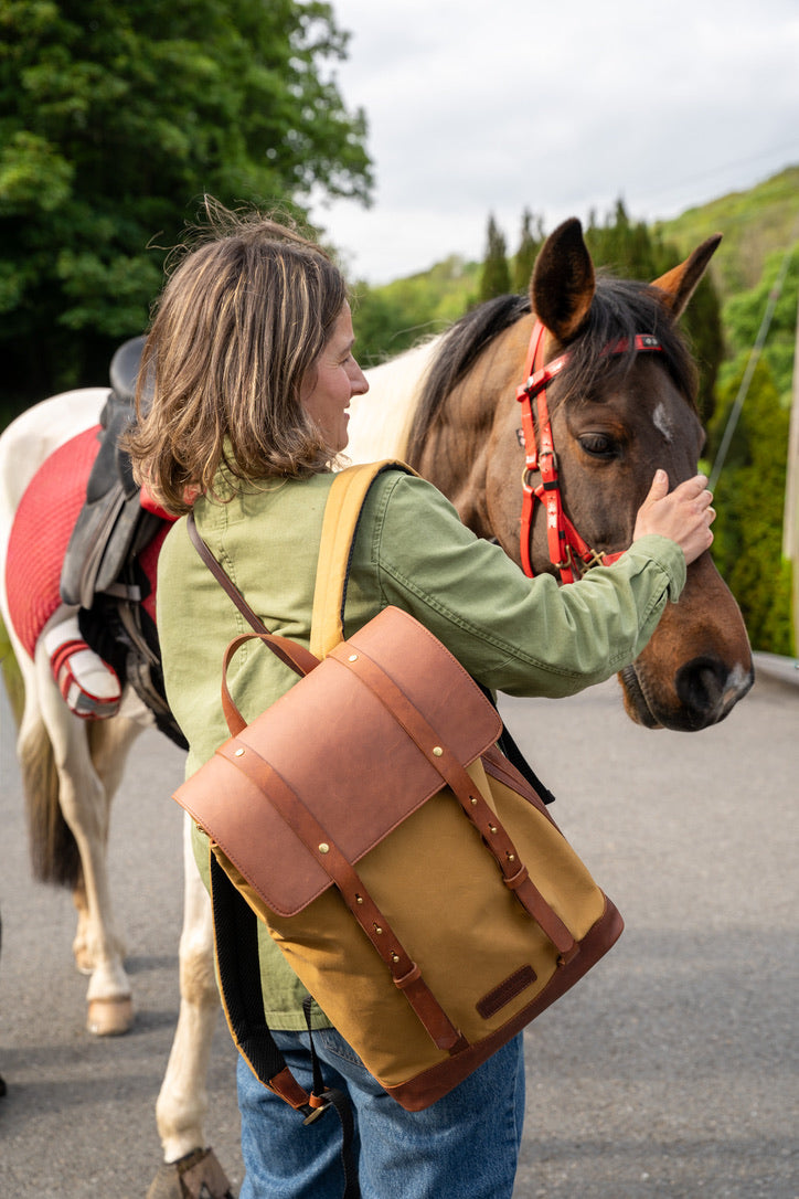 Hartland rucksack- Sandstone and Tobacco